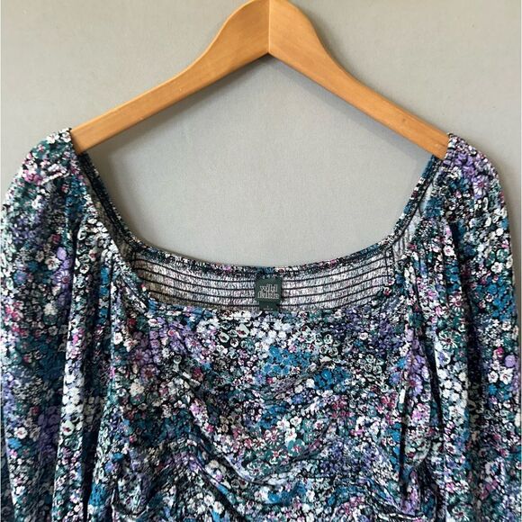 5 for $40 Wild Fable Top Blouse Shirt Size L Crop Floral - Picture 3 of 7